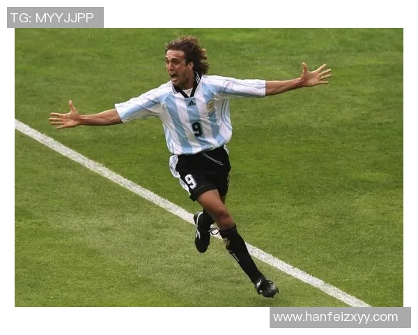 世界足坛巨星云集,共同见证足球历史的辉煌瞬间 世界足坛巨星云集,共同见证足球历史的辉煌瞬间