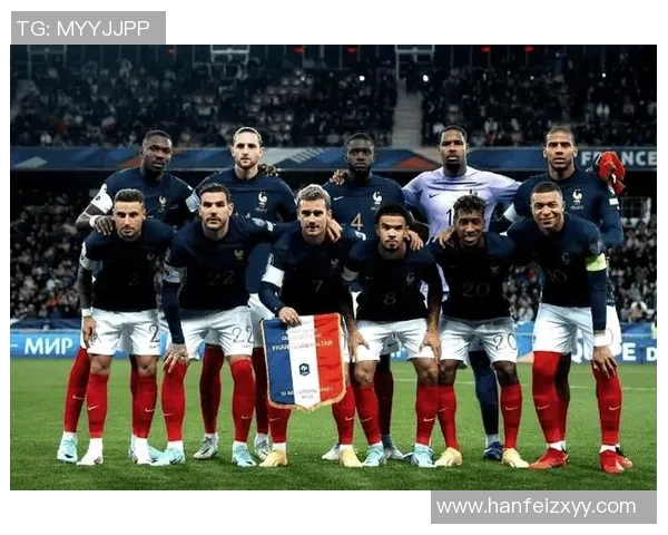 法国足球历史最伟大球星的传奇足迹与辉煌成就分析 法国足球历史最伟大球星的传奇足迹与辉煌成就分析